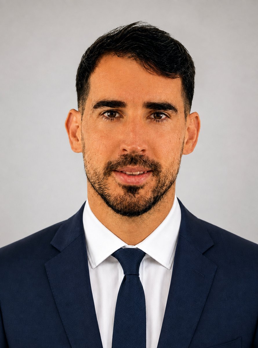 David Mora, abogado especializado en derecho educativo